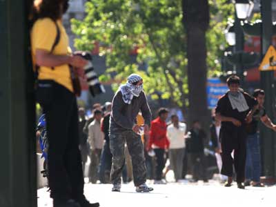 Ελεύθεροι υπό όρους οι συλληφθέντες για τα επεισόδια στη Νίκαια