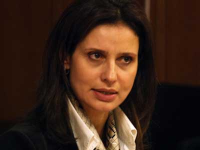 «Μάχη» για να πληρώσει τις επιδοτήσεις δίνει η Κ. Μπατζελή