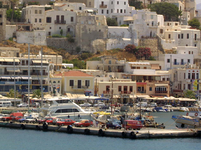 Φωτιά σε τουριστικό σκάφος στη Νάξο