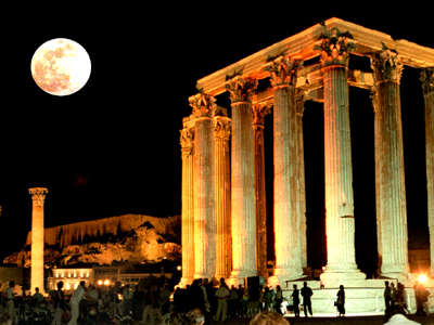 Αυγουστιάτικο φεγγάρι στην Ακρόπολη