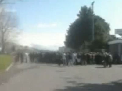 Απειλούν να αυτοπυρποληθούν πέντε εργαζόμενοι στην Ιταλία