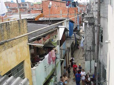 Μεταφέρουν τους βαρώνους των ναρκωτικών