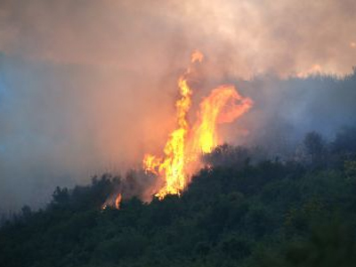 Μεγάλη πυρκαγιά στον Θεολόγο