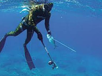 Συνεχίζονται οι έρευνες για τον αγνοούμενο ψαροντουφεκά