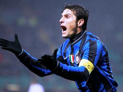 Ύμνοι του Αλβάρες για τον Ζανέτι