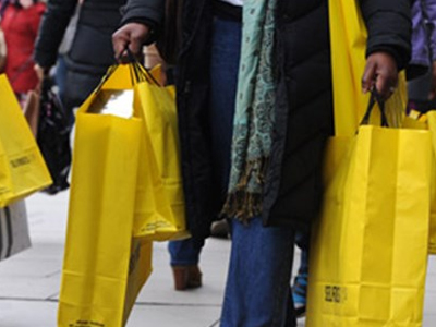 Βρετανία: Άνοδο παρουσιάζουν οι λιανικές πωλήσεις