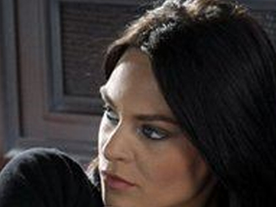 Ποια είναι η Yvonne;