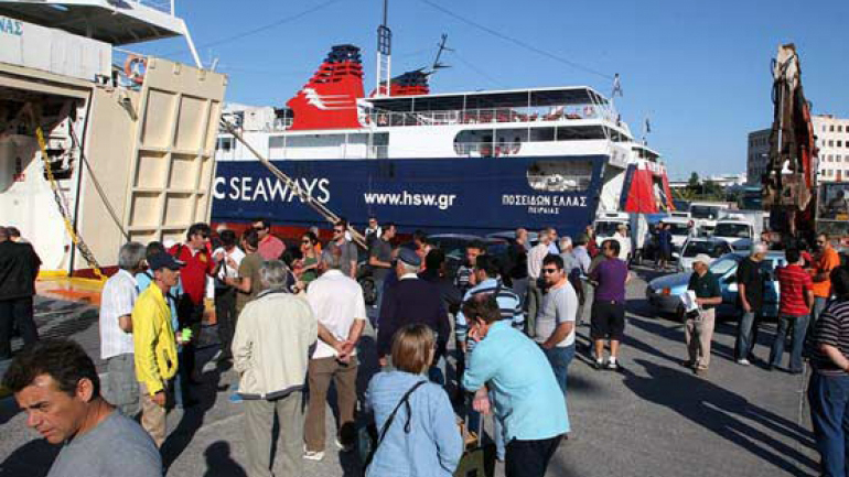 Στα 14 εκατ. θα φθάσουν οι επιβάτες στην ακτοπλοΐα το 2015