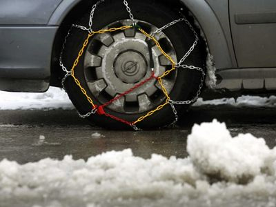 Με αλυσίδες η κυκλοφορία των οχημάτων στη Βόρεια Ελλάδα