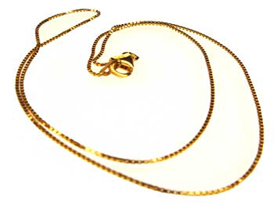 Την χτύπησαν για να της αρπάξουν μια αλυσίδα