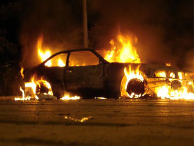 Εμπρησμός σε αμάξι στα Κάτω Πολεμίδια