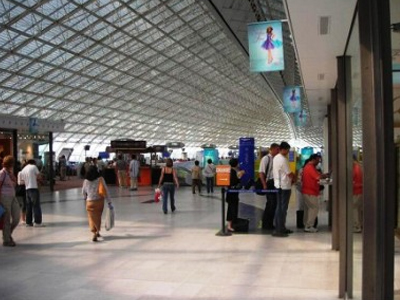 Προβλήματα στα αεροδρόμια του Παρισιού