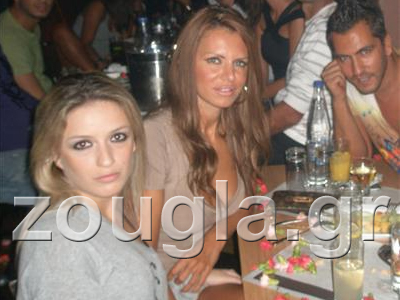 Μια κυρία στα μπουζούκια