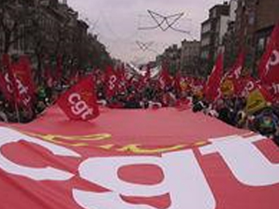 Απεργεί και η πετροχημική βιομηχανία της Γαλλίας