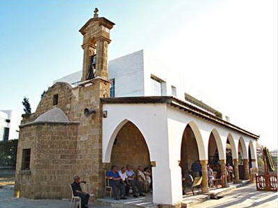 Διχάζει η ανέγερση ναού μπροστά στην Αγία Παρασκευή