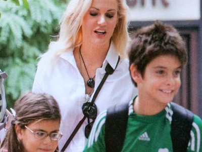 Η Έμη με τα παιδιά της