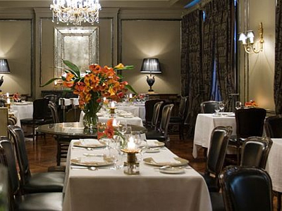 Με τεφτέρι τρώει ο βουλευτής