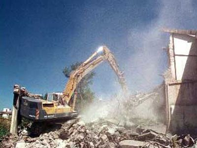 Απομακρύνονται τα αυθαίρετα λυόμενα στο ΑΠΘ