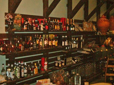 «Μεροκάματο» 1.000 ευρώ σε κάβα