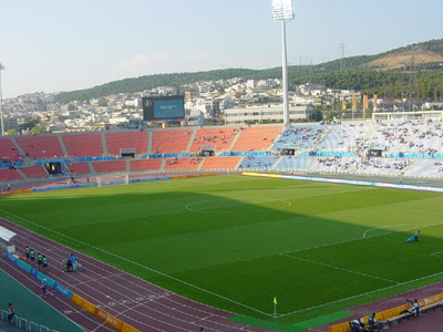 Πήραν και το… ποτό τους στο γήπεδο