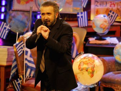 Ο Λάκης πάει… Πάρο