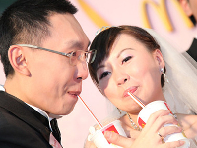 Γαμήλια δεξίωση… σε fast food