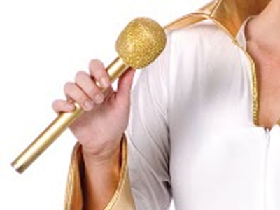 Πασίγνωστη τραγουδίστρια έκανε λιποαναρρόφηση