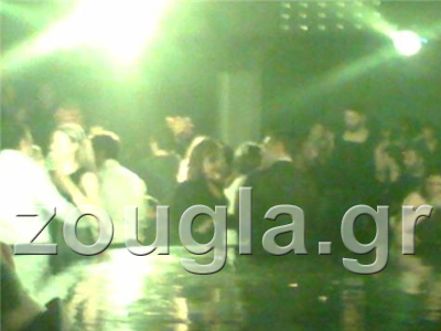 Στον Μαζωνάκη διασκέδασε η Μοιραράκη