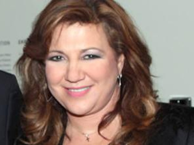 Παντρεύεται η «βασίλισσα της μπουχάρας»