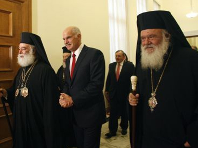 Πίσω μου σ’ έχω…