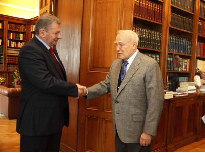 Ο Βαλυράκης ενημέρωσε τον Παπούλια για Siemens