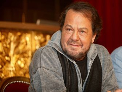 Στο νοσοκομείο για δύο ακόμα μέρες ο Πάριος