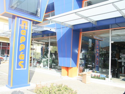 Έφυγαν με λεία έντεκα lap top