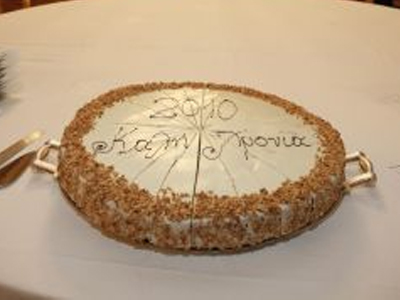 Στα δύο η πίτα της Βουλής