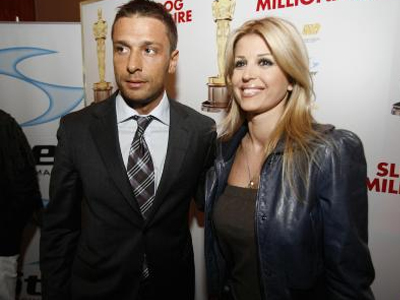 Δεν παντρεύομαι, δεν παντρεύομαι…