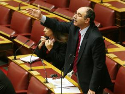 Τα κουκουνάρια στην κυρία από μένα