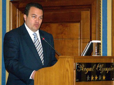 Δώρο στον υπουργό ένα ελικόπτερο