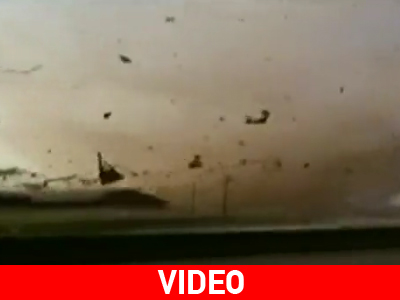 Βρέθηκε μέσα σε ανεμοστρόβιλο