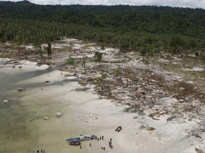 Περισσότεροι από 400 νεκροί στην Ινδονησία