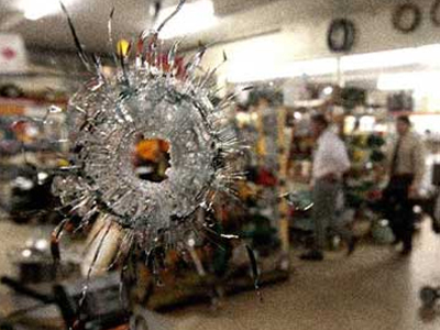 Άγνωστοι πυροβόλησαν κατά καφετέριας στην Κρήτη