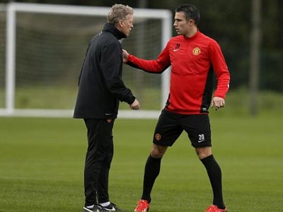 Στο πλευρό του Μόγιες ο Φαν Πέρσι