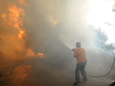 WWF: Πυρκαγιές, πλημμύρες και καύσωνες το κλιματικό μέλλον της Ελλάδας
