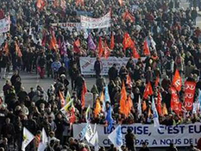 Τελειώνουν τα καύσιμα στο Charles de Gaulle