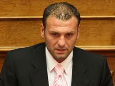 Κινδυνεύει να χάσει το ντέρμπι ο Ανατολάκης