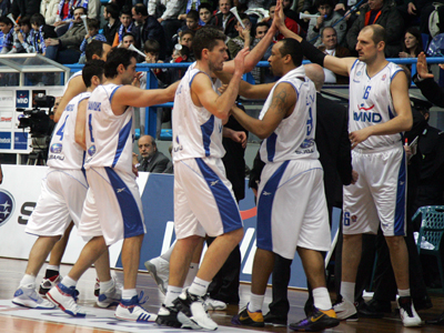 «Όρθιος» ο Πανελλήνιος, 86-79 το Περιστέρι