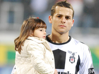 Φεύγει από την Τουρκία ο Μπομπό