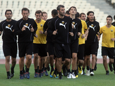 Χωρίς Μανωλά και Νταντόμο