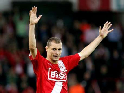 Γιοβάνοβιτς: Τιμή μου να φορέσω τη φανέλα του Ολυμπιακού