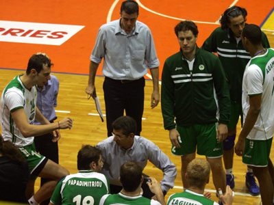 Χτύπησε ο Στέλιος Καζάζης