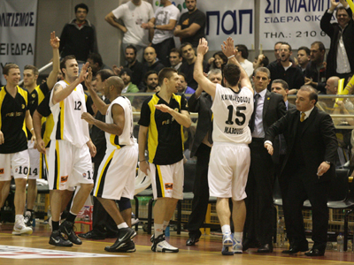 Στο… καναβάτσο και ο Ολυμπιακός, 82-74 το Μαρούσι